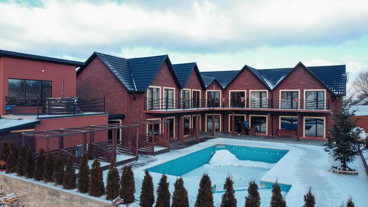ホテル Four Seasons In Carpathians ミホヴォ エクステリア 写真